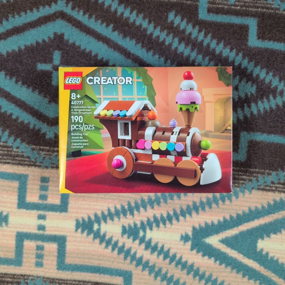 NEW LEGO Creator Celebration Series Gingerbread Train Ornament 40777